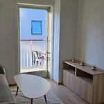 4 Bedrooom *