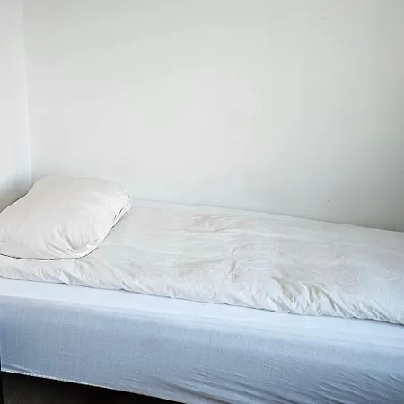 4 Bedrooom *