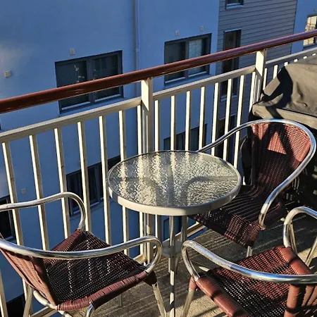 4 Bedrooom Διαμέρισμα *