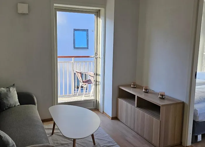 4 Bedrooom *