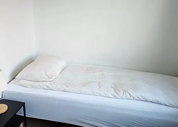 4 Bedrooom *