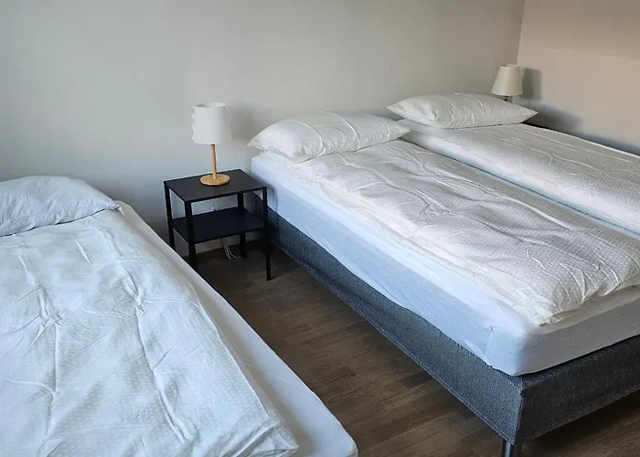 4 Bedrooom *